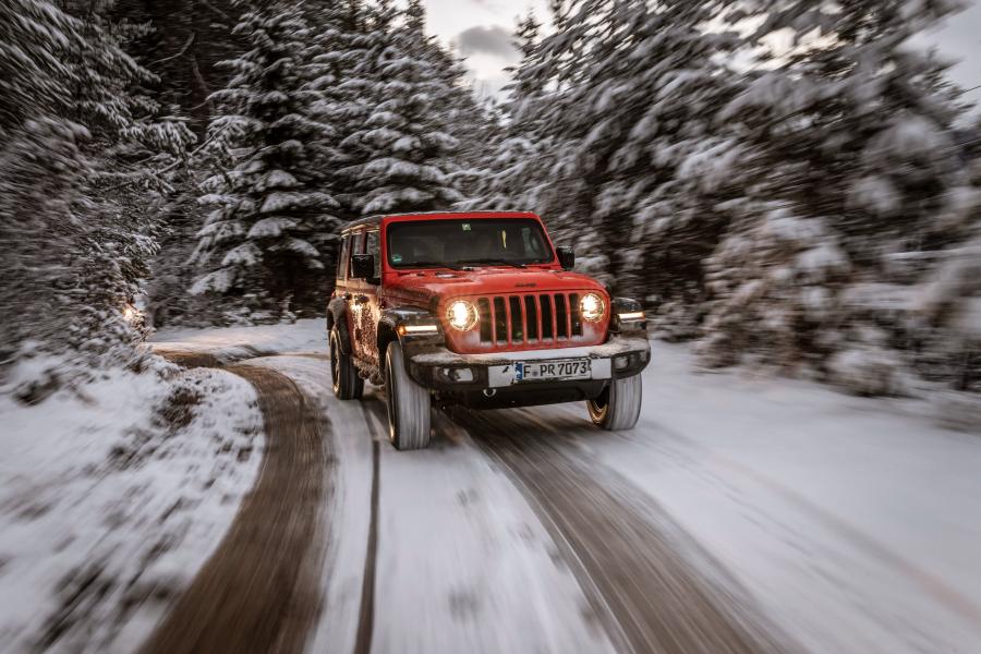  Jeep Wrangler Unlimited Rubicon (JL) 2018 года  (EU) (фото 43 из 46)